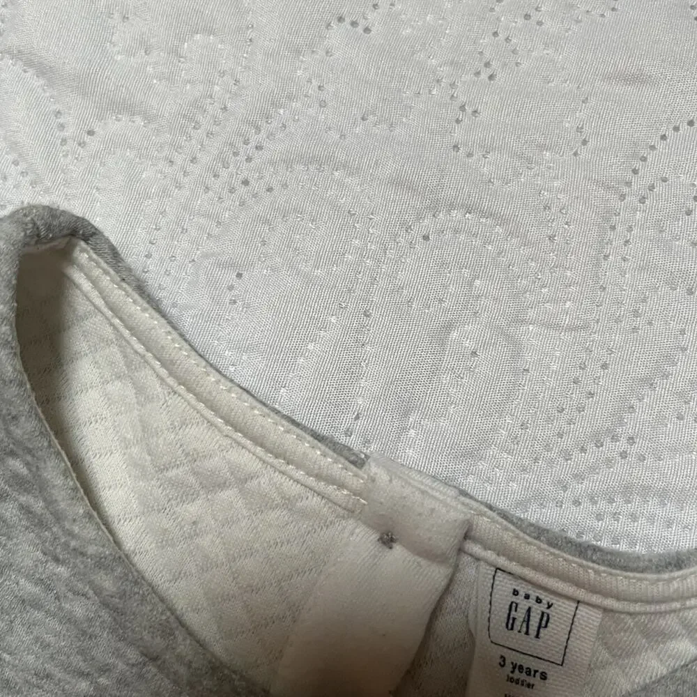 GAP long sleeve